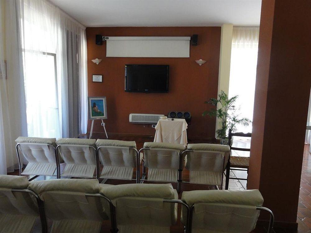 Hotel Gabrini Marina di Massa Ngoại thất bức ảnh