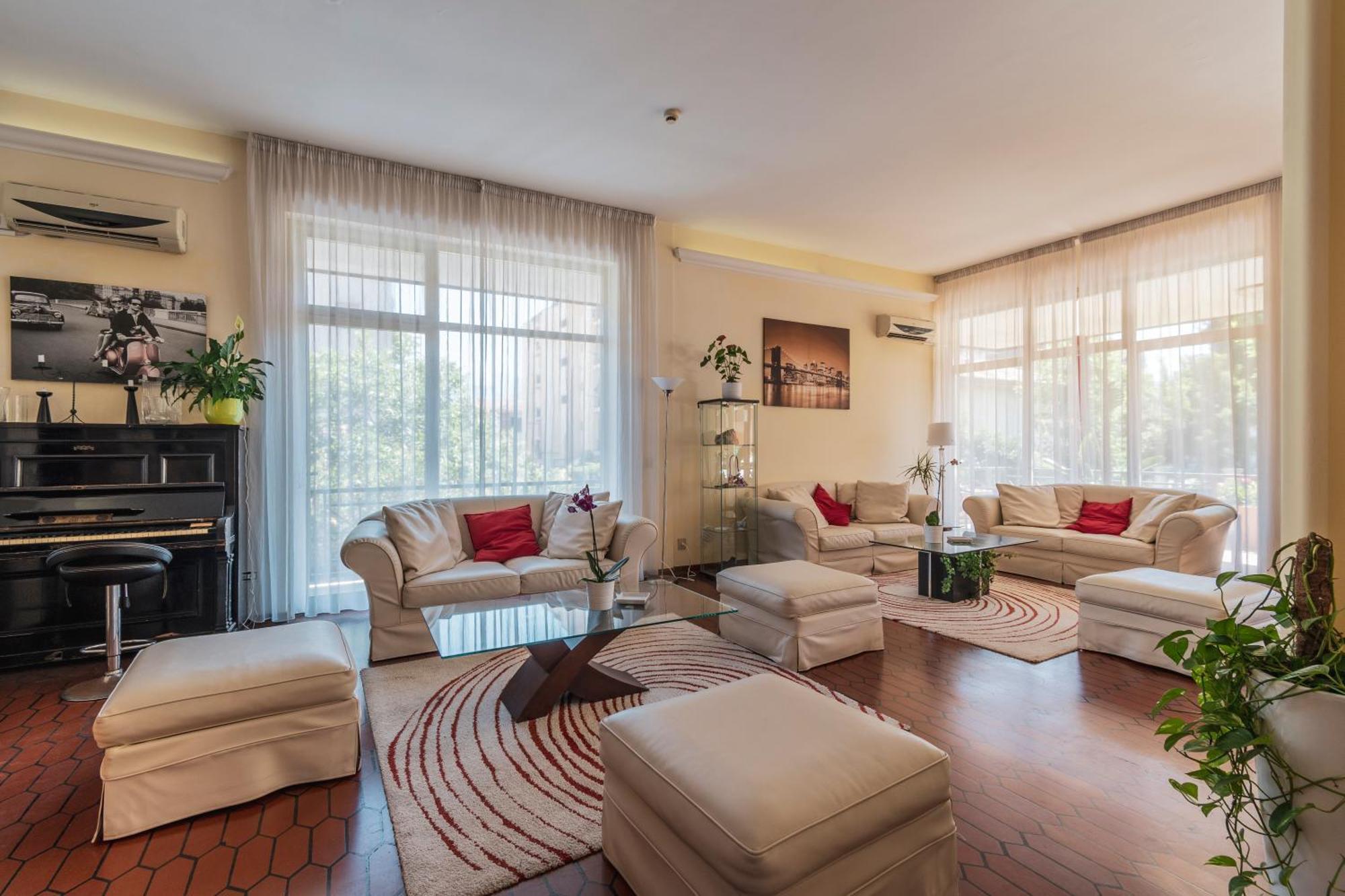 Hotel Gabrini Marina di Massa Ngoại thất bức ảnh