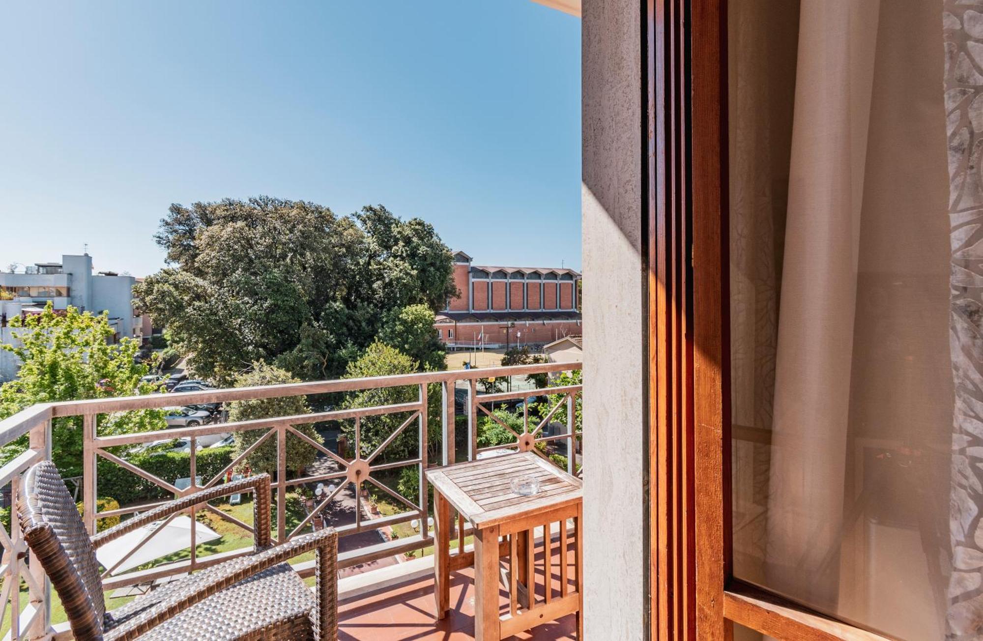 Hotel Gabrini Marina di Massa Ngoại thất bức ảnh